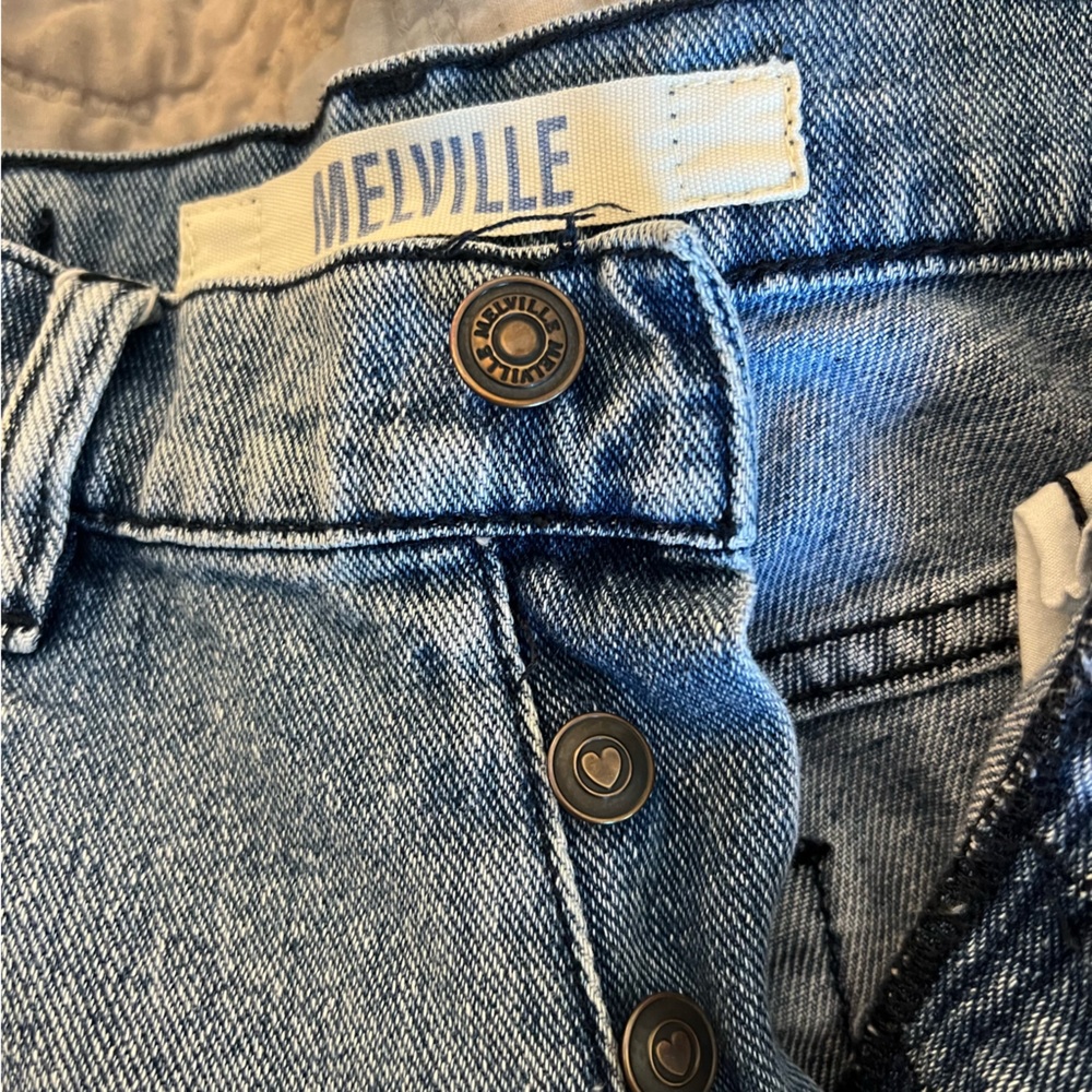 Lightly worn brandy Melville ripped jeans
